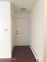 1510 Summit View St in Anchorage, AK - Building Photo - Building Photo