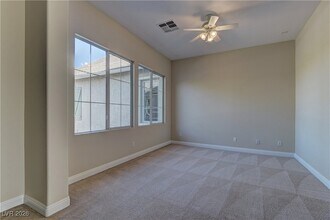 6383 Radiant Rapture Ave in Las Vegas, NV - Building Photo - Building Photo