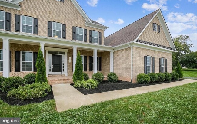 14673 Falconaire Pl in Leesburg, VA - Foto de edificio - Building Photo