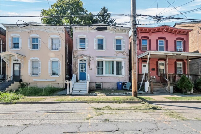 133 Johnston St in Newburgh, NY - Building Photo - Building Photo