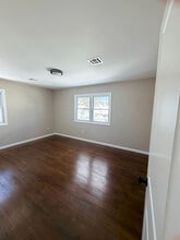 35 Watson Ave, Unit 2 in West Orange, NJ - Building Photo - Building Photo