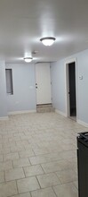 2416 S Sawyer Ave-Unit -REAR in Chicago, IL - Building Photo - Building Photo