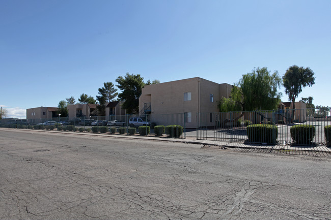 Campbell Terrace in Tucson, AZ - Foto de edificio - Building Photo