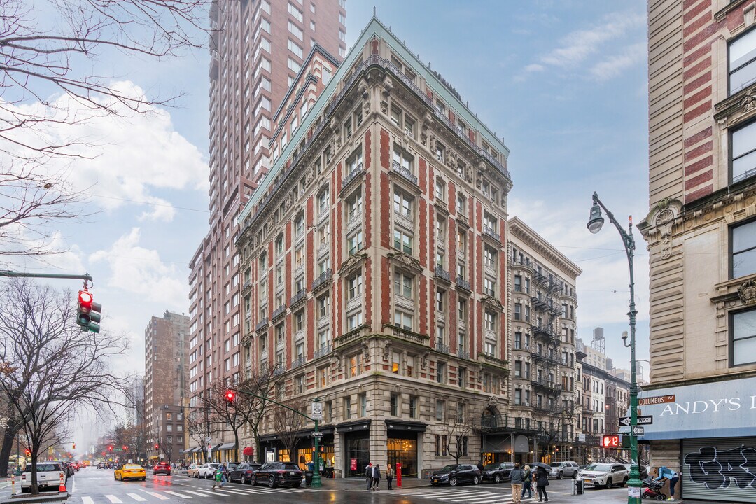 The Orleans in New York, NY - Building Photo