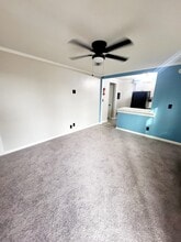 3236 Clark Walk in Camden, NJ - Foto de edificio - Building Photo