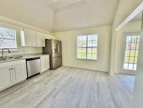 437 S Shore Dr in Destin, FL - Building Photo - Building Photo