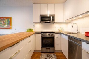 2920 Ash St in Vancouver, BC - Building Photo