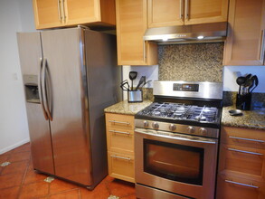 6113 Alcott St in Los Angeles, CA - Building Photo - Building Photo