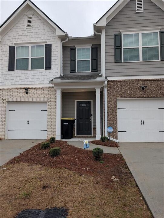 58 Chastain Cir in Newnan, GA - Building Photo