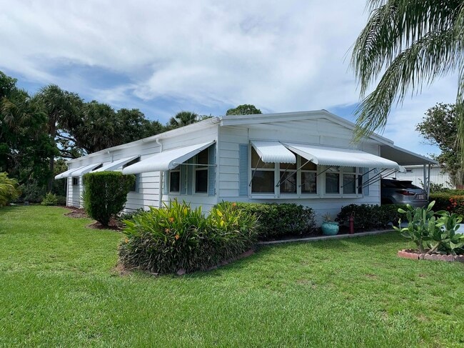 15 Santa Maria Way in Port St. Lucie, FL - Building Photo - Building Photo