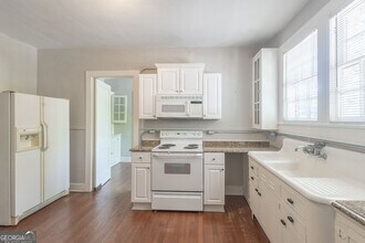 356 Jackson St in Newnan, GA - Building Photo - Building Photo