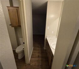 207 Palmwood Dr in Victoria, TX - Building Photo - Building Photo