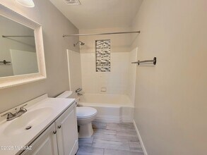 5352 E Waverly St in Tucson, AZ - Building Photo - Building Photo