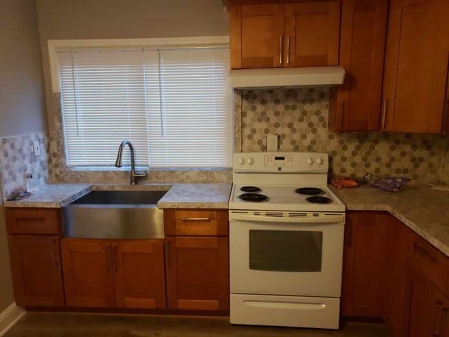 property at 17 Medford Ct