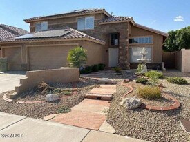 5368 W Topeka Dr in Glendale, AZ - Building Photo