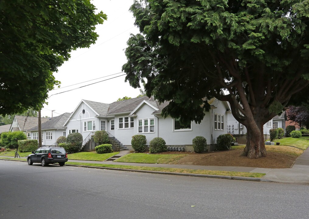 1404-1422 SE 29th Ave in Portland, OR - Foto de edificio