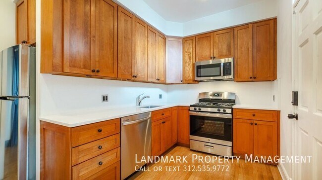 3710 N Racine Ave in Chicago, IL - Building Photo - Building Photo