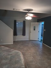 425 Arroyo Vista Ct, Unit 1 in Harlingen, TX - Foto de edificio - Building Photo