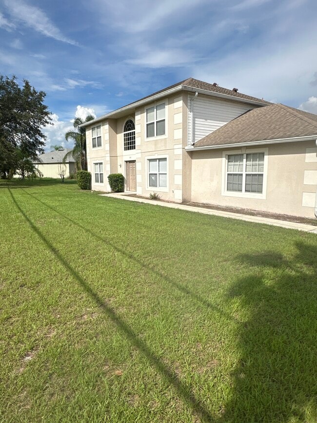 1301 Fort Smith Blvd in Deltona, FL - Building Photo - Building Photo