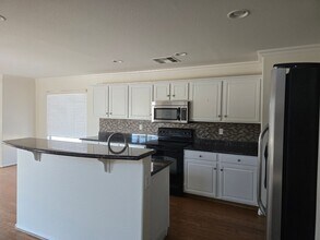 29136 N Red Finch Dr in Queen Creek, AZ - Building Photo - Building Photo