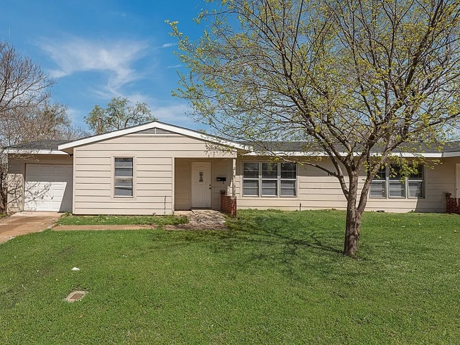 property at 165 Eisenhower Rd