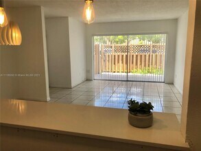 4240 NW 79th Ave in Doral, FL - Building Photo - Building Photo