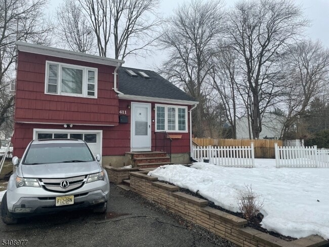 property at 411 Lake Shore Dr