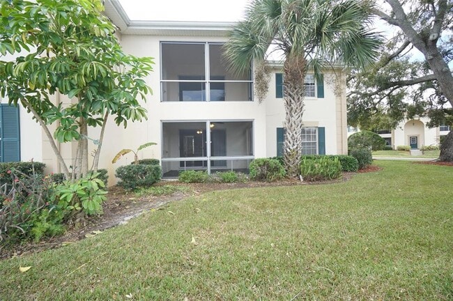 10330 Carrollwood Ln in Tampa, FL - Building Photo - Building Photo