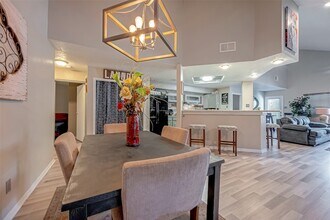 11222 Forked Bough Dr, Unit H104 in Houston, TX - Building Photo - Building Photo