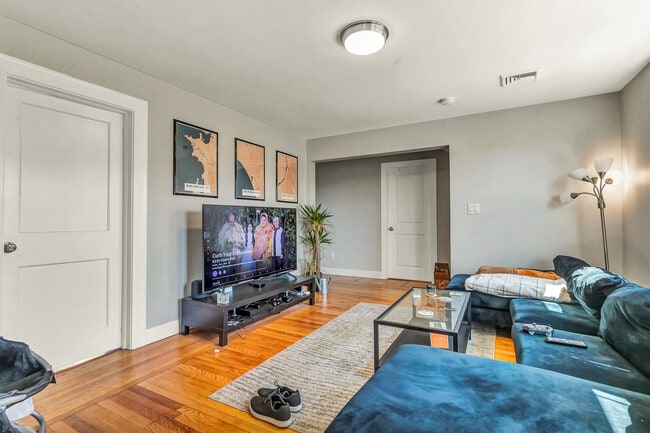 4 Sheldon Terrace, Unit 3 in New Haven, CT - Foto de edificio - Building Photo