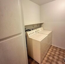 1304 Camelot Dr in Corona, CA - Building Photo - Building Photo