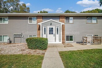 1015 36th St SW in Wyoming, MI - Building Photo - Building Photo