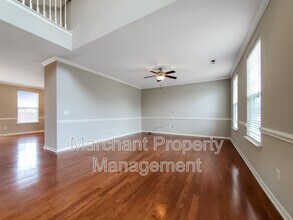 2 Tack Ln in Greer, SC - Foto de edificio - Building Photo