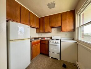 35 Beers St, Unit 306 in Bridgeport, CT - Building Photo - Building Photo