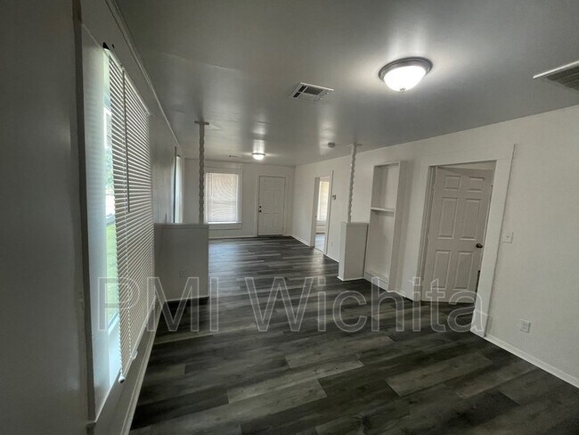 202 N Ash St in Wichita, KS - Building Photo - Building Photo