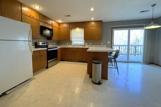 4014 Dawes Dr in Ames, IA - Building Photo - Building Photo