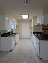 9006 S Dairy Ashford Rd in Houston, TX - Building Photo - Building Photo