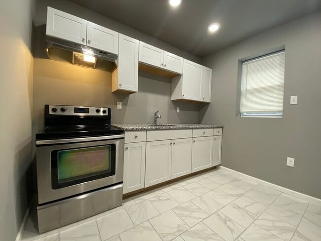 property at 1404 S Etting St