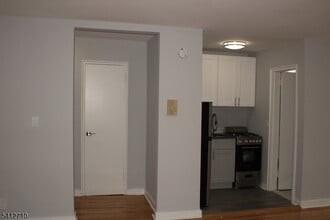 819 Bloomfield Ave in Montclair, NJ - Building Photo - Building Photo