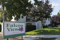 225-Falcon View Apartments in Salem, OR - Building Photo - Building Photo