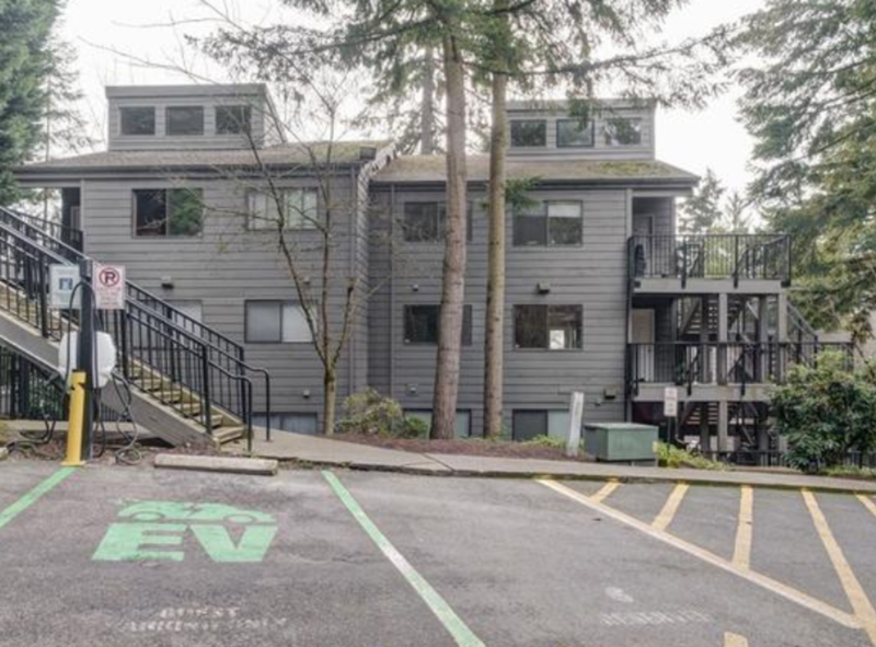 12543 NE 23rd Pl in Bellevue, WA - Building Photo