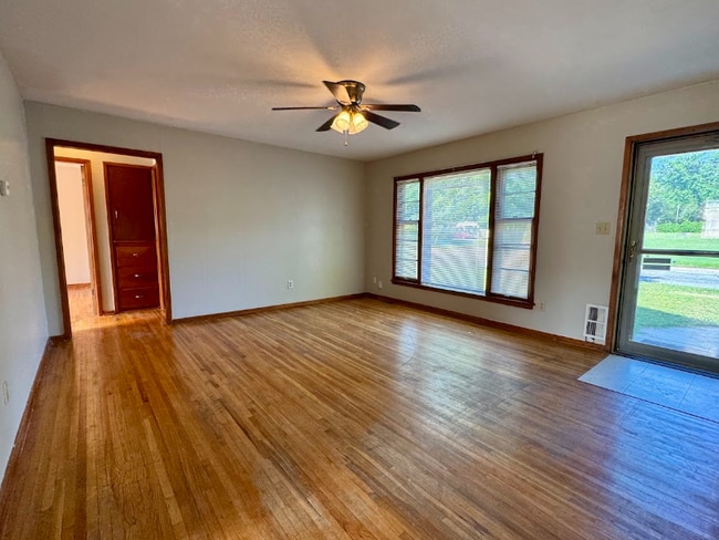 1844 S Drollinger Rd in Wichita, KS - Building Photo - Building Photo
