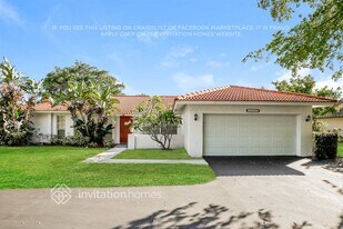 10274 Ramblewood Dr in Coral Springs, FL - Building Photo