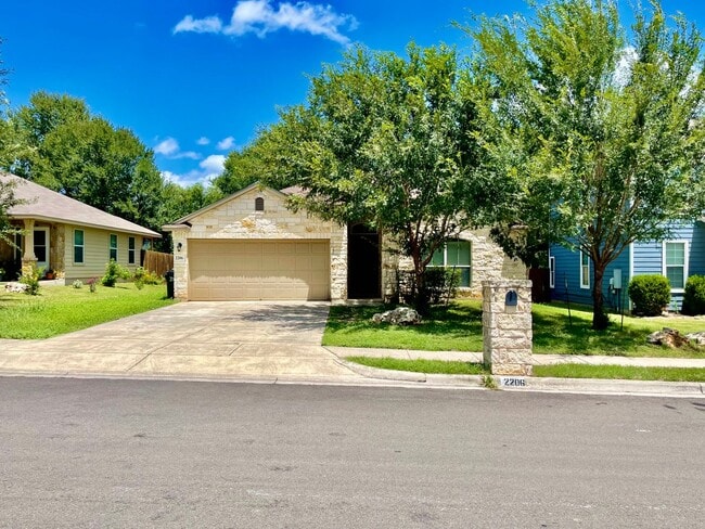 2206 Meadow View Dr