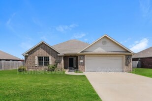 2904 SW Warberry Ave