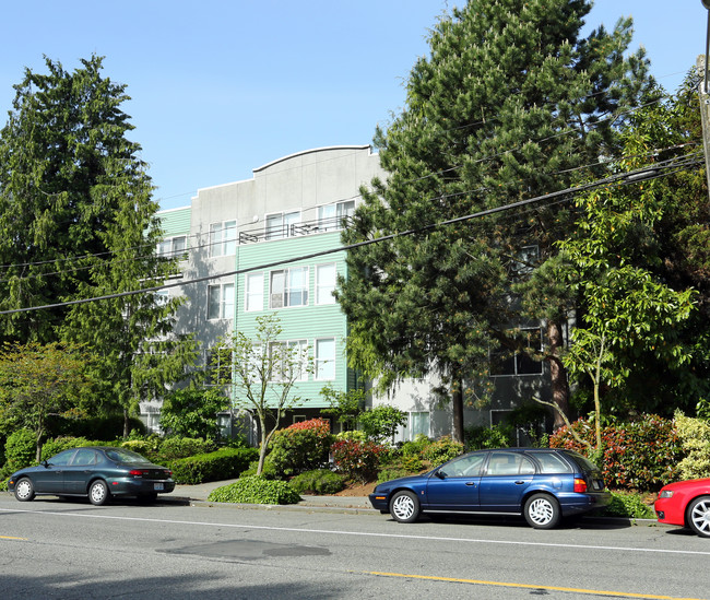 Magnolia Place Apartments in Seattle, WA - Building Photo - Building Photo