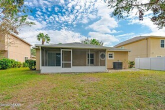 3850 Sunset Cove Dr in Port Orange, FL - Building Photo - Building Photo