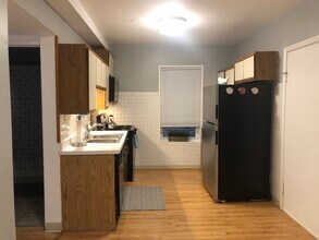 1665 W Wrightwood Ave, Unit GardenUnit in Chicago, IL - Building Photo - Building Photo