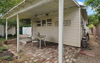 511 Locust St in Lodi, CA - Building Photo - Building Photo