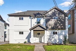 439 W 9th St in Dallas, TX - Building Photo